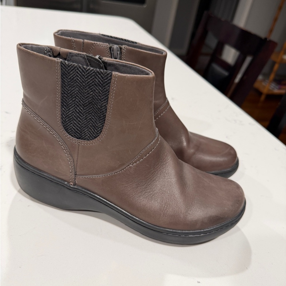 Clark boots!